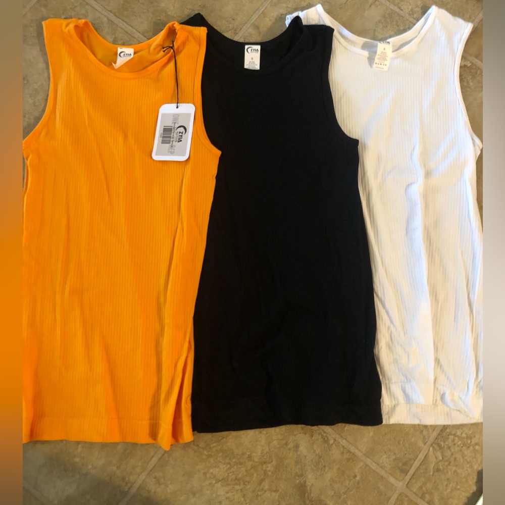 3-pack parallel Zyia parallel tanks, size S, sunset (orange), black, white